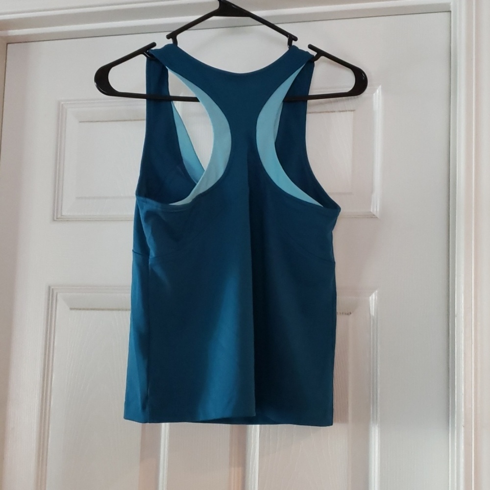 Nike workout top - Picture 2 of 3